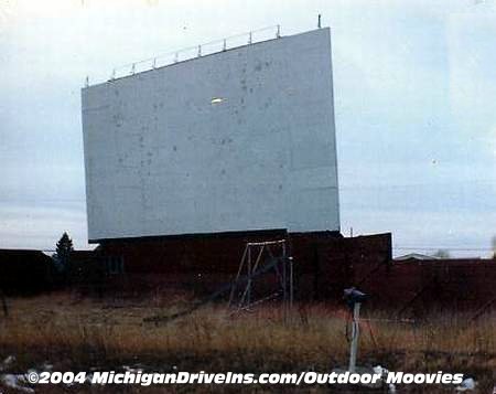 Family Drive-In Theatre - Family Screen Tower 1980S Courtesy Darryl Burgess-Outdoor Moovies (newer photo)